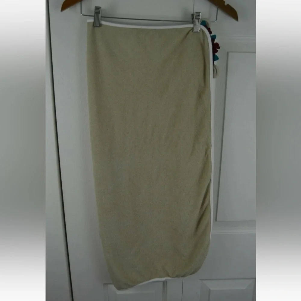 Jessica Simpson Hooded Baby Bath Towel Tan Cream Teddy Bear Burgundy Flowers